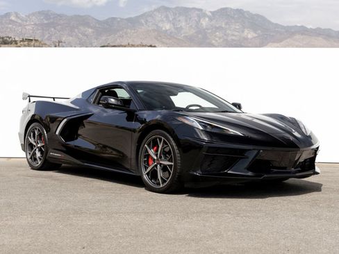 Used 2023 Chevrolet Corvette Stingray Premium Conv w/ Z51 Performance Package RWD image 8