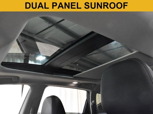 Used 2018 Nissan Murano Platinum image 3