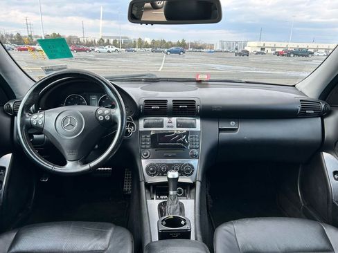 Used 2006 Mercedes-Benz C 230 Sedan image 19