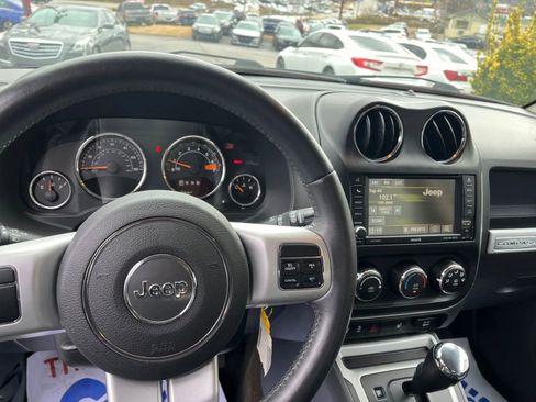 Used 2017 Jeep Compass High Altitude image 9