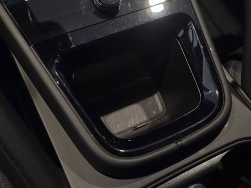 Used 2024 Porsche Cayenne image 30