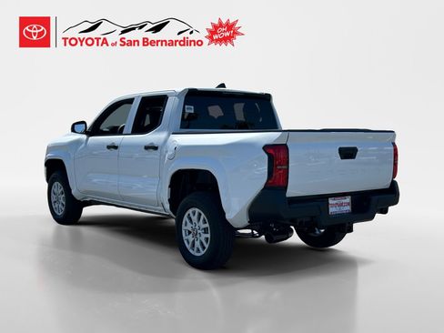 Certified 2025 Toyota Tacoma SR RWD image 3