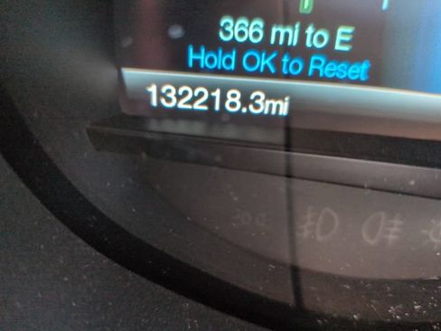 Certified 2018 Ford Edge SEL w/ Equipment Group 201A AWD/4WD image 9