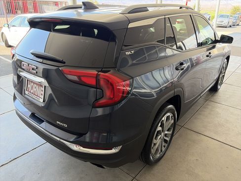 Used 2019 GMC Terrain SLT w/ Preferred Package AWD/4WD image 4