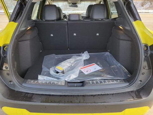 New 2025 Nissan Kicks SR w/ SR Premium Package image 13