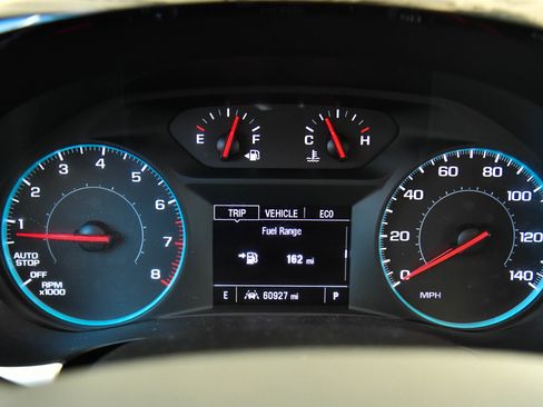 Used 2022 Chevrolet Traverse LT image 27