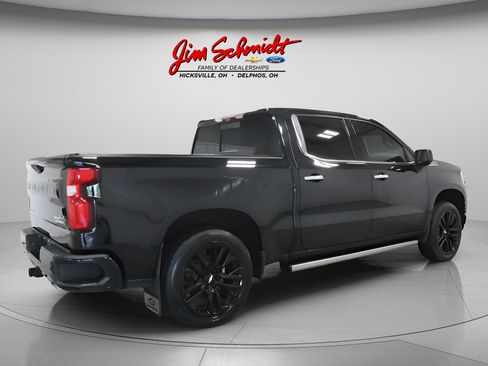 Used 2021 Chevrolet Silverado 1500 High Country w/ Technology Package AWD/4WD image 8