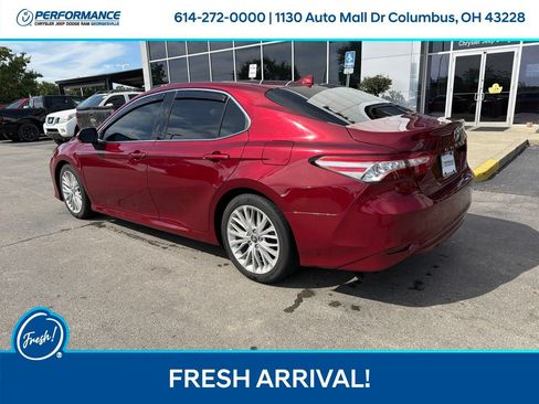 Used 2019 Toyota Camry XLE w/ Navigation Package FWD image 7