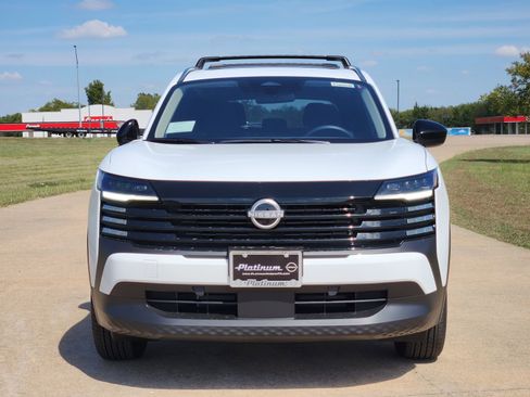 New 2026 Nissan Kicks SV w/ SV Premium Package image 6