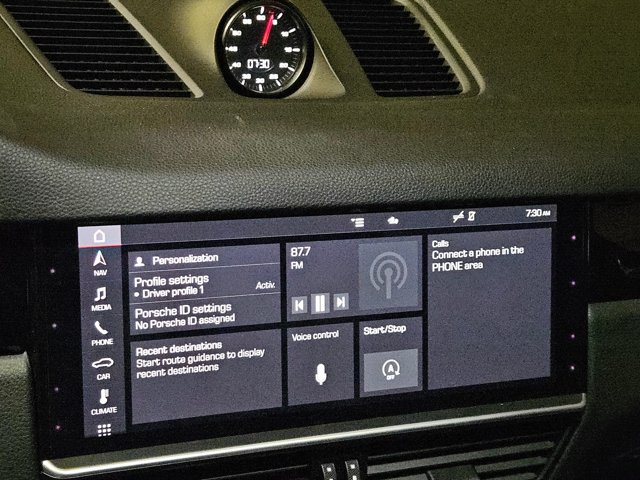 Used 2020 Porsche Cayenne AWD/4WD image 15
