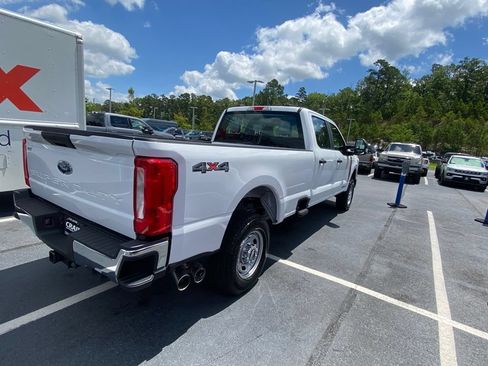 New 2026 Ford F250 XL w/ XL Chrome Package AWD/4WD image 7