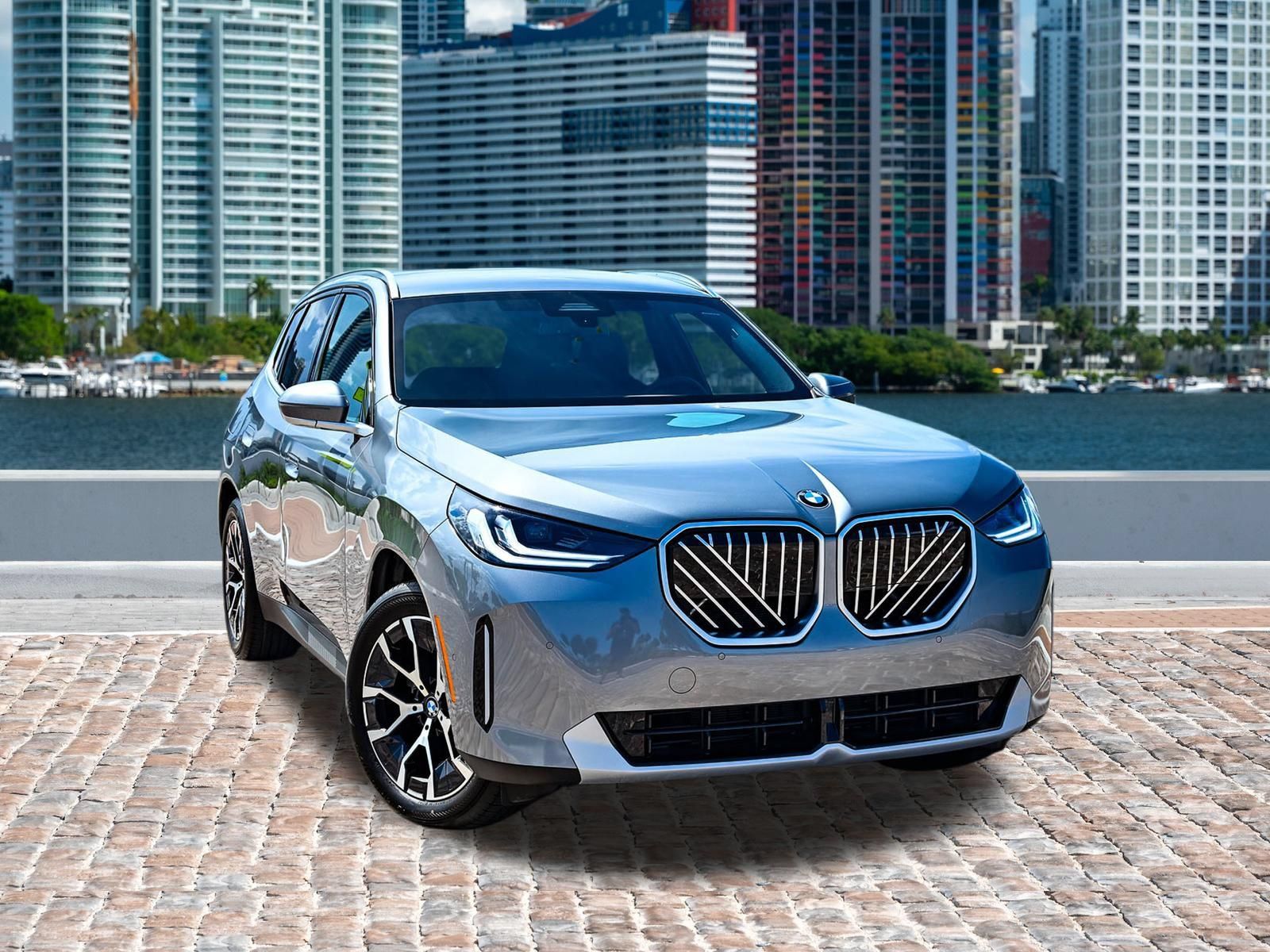 Used 2025 BMW X3 xDrive30i AWD/4WD image 2