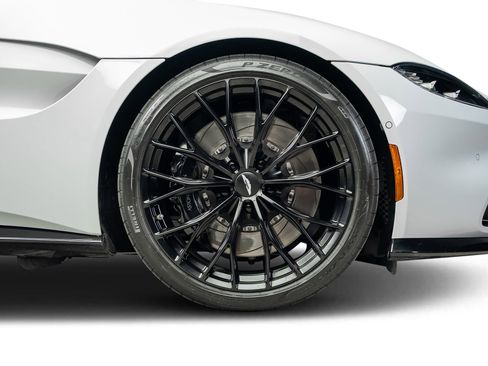 Used 2023 Aston Martin V8 Vantage Roadster RWD image 29
