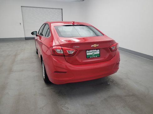 Used 2017 Chevrolet Cruze LT FWD image 6