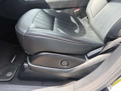 Used 2018 Mercedes-Benz GLE 350 image 17