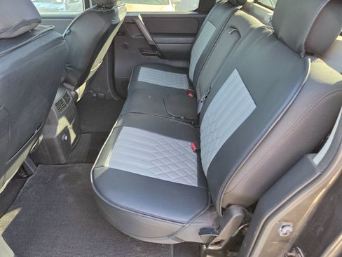 Used 2011 Nissan Titan SV w/ SV Premium Utility Pkg image 9