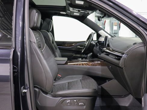 Certified 2023 Cadillac Escalade Sport Platinum w/ LPO, ONYX Package image 15