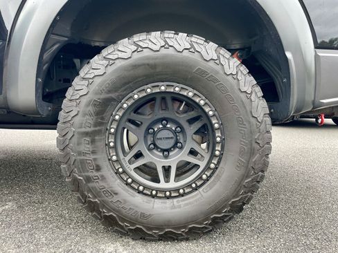 Used 2019 Ford F150 Raptor w/ Equipment Group 801A Mid image 10