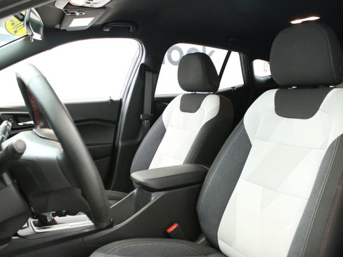 Certified 2025 Chevrolet Trax RS w/ Driver Confidence Package FWD image 27