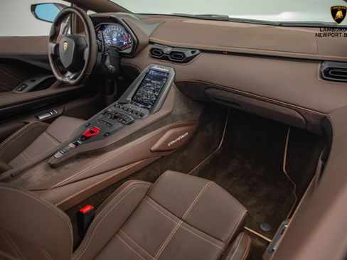 Used 2022 Lamborghini Aventador Countach image 24