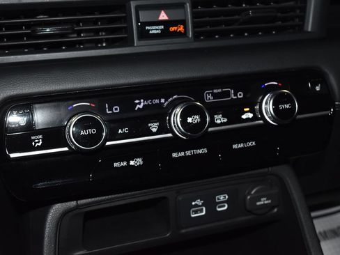 Used 2023 Honda Pilot EX-L image 13