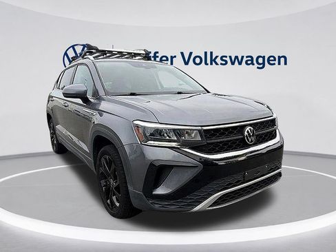 Certified 2022 Volkswagen Taos SE FWD image 13