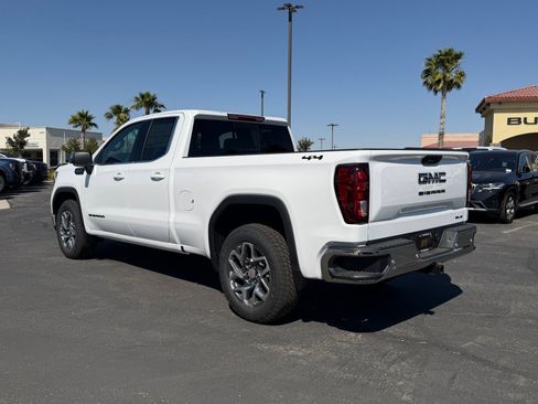 New 2026 GMC Sierra 1500 SLE w/ Preferred Package AWD/4WD image 4