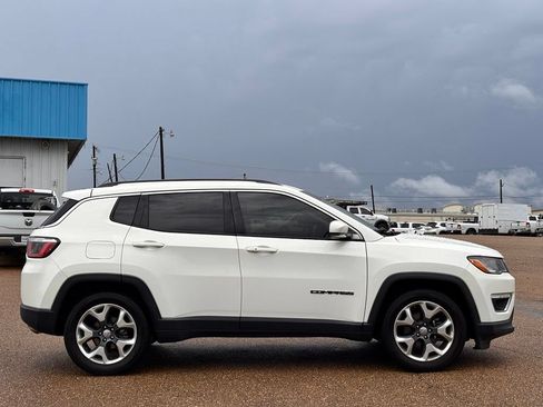 Used 2020 Jeep Compass Limited FWD image 3