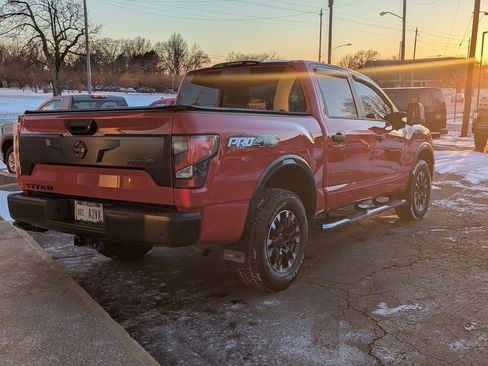 Used 2021 Nissan Titan PRO-4X w/ Pro-4x Convenience Package image 4