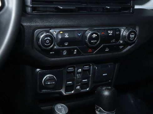 Used 2024 Jeep Wrangler Sport S image 26