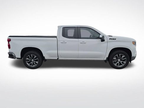 Used 2024 Chevrolet Silverado 1500 LT w/ Z71 Off-Road Package AWD/4WD image 2