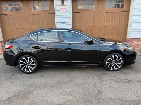 Used 2016 Acura ILX FWD image 2