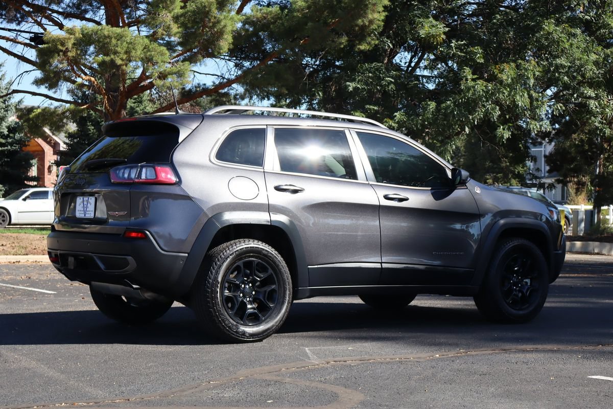 Used 2020 Jeep Cherokee Trailhawk w/ Technology Group AWD/4WD image 5