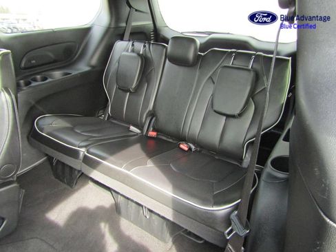 Used 2025 Chrysler Pacifica Limited FWD image 24