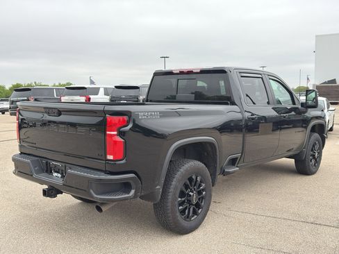 Used 2025 Chevrolet Silverado 2500 LT w/ Trail Boss Package AWD/4WD image 5