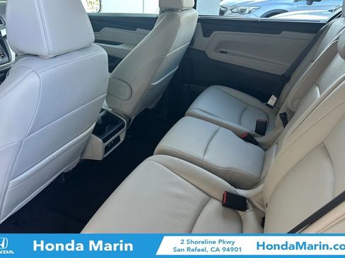 Certified 2025 Honda Odyssey EX-L image 16