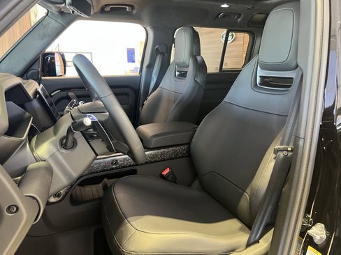 New 2026 Land Rover Defender 110 OCTA AWD/4WD image 13
