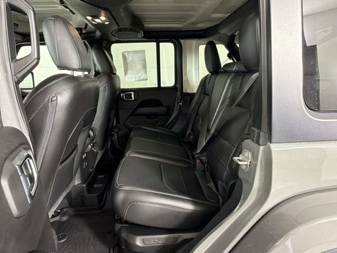Used 2022 Jeep Wrangler Unlimited Sahara AWD/4WD image 24