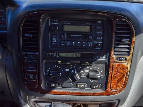 Used 1999 Toyota Land Cruiser image 16