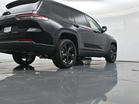 New 2025 Jeep Grand Cherokee L Altitude image 50