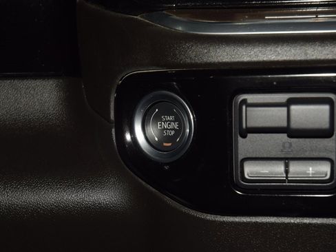 Used 2022 Chevrolet Silverado 1500 High Country image 28