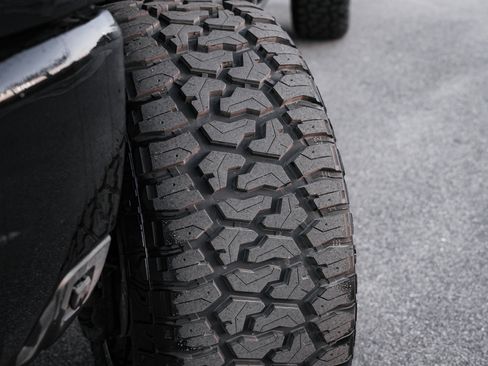 Used 2024 Chevrolet Silverado 3500 High Country w/ High Country Premium Package AWD/4WD image 24