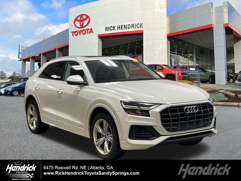 Used 2022 Audi Q8 Premium image 1