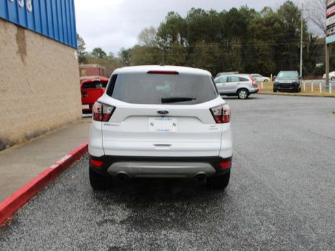 Used 2018 Ford Escape SE w/ Ford Safe & Smart Package image 5
