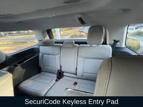 Used 2025 Ford Expedition Active image 14