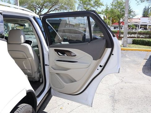 Used 2020 GMC Terrain Denali w/ Denali Premium Package FWD image 26