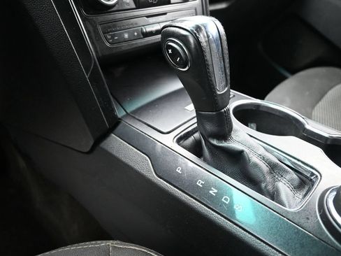 Used 2018 Ford Explorer XLT AWD/4WD image 21