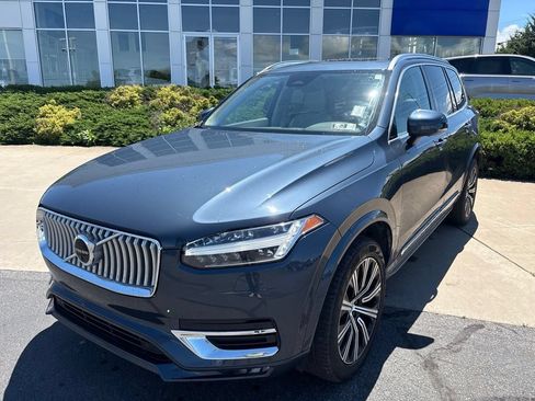 Certified 2023 Volvo XC90 B6 Plus AWD/4WD image 2