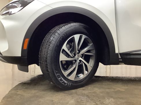 Used 2023 Buick Envision Essence AWD/4WD image 25