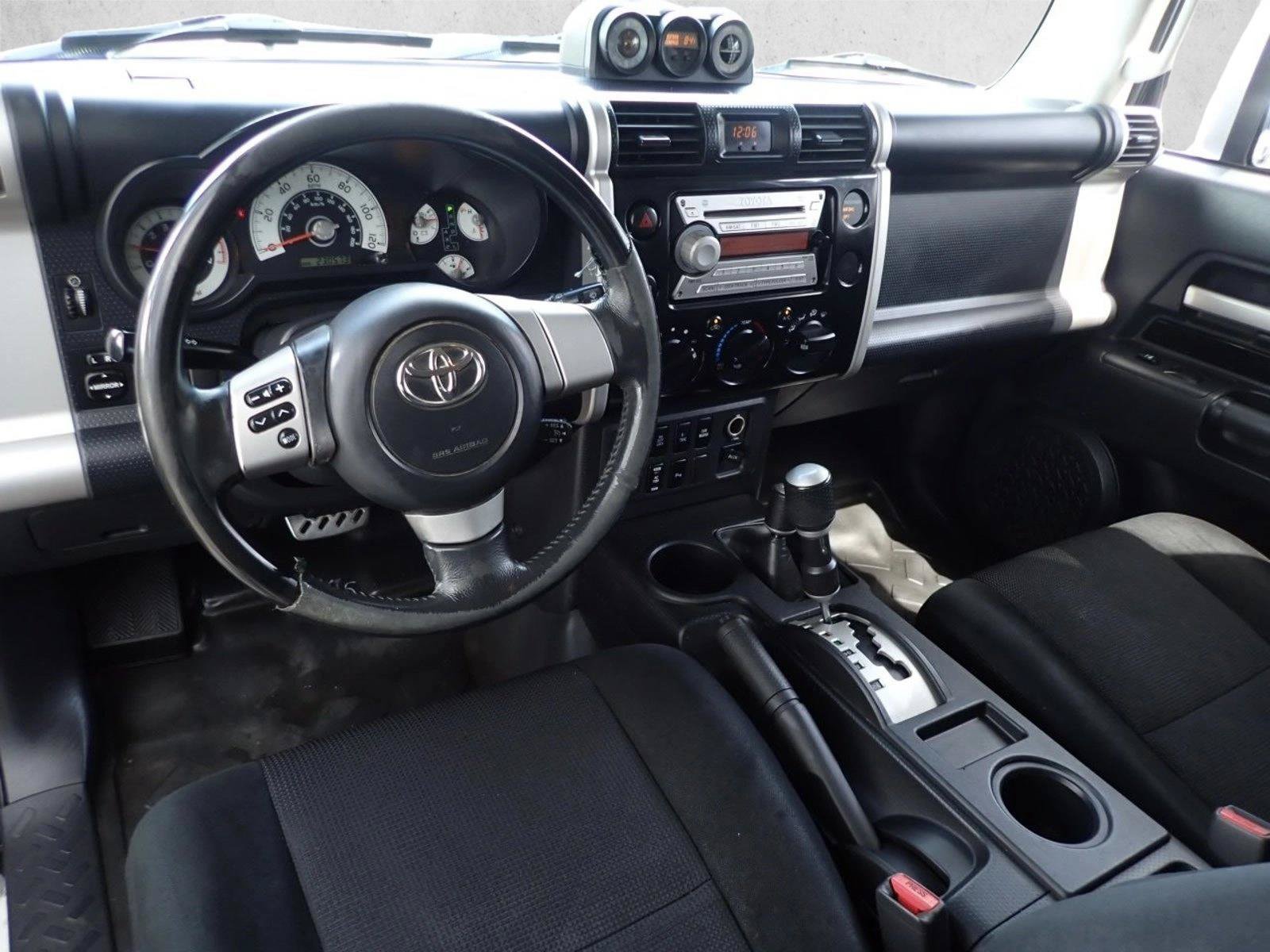 Used 2008 Toyota FJ Cruiser 4WD image 10